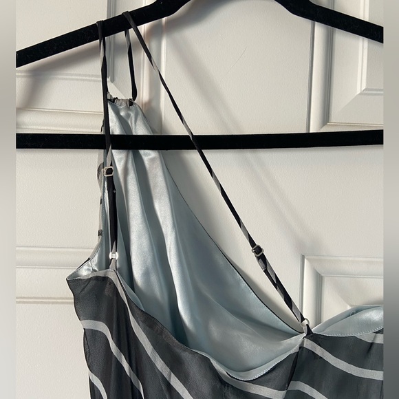 BCBG dress - Picture 5 of 6